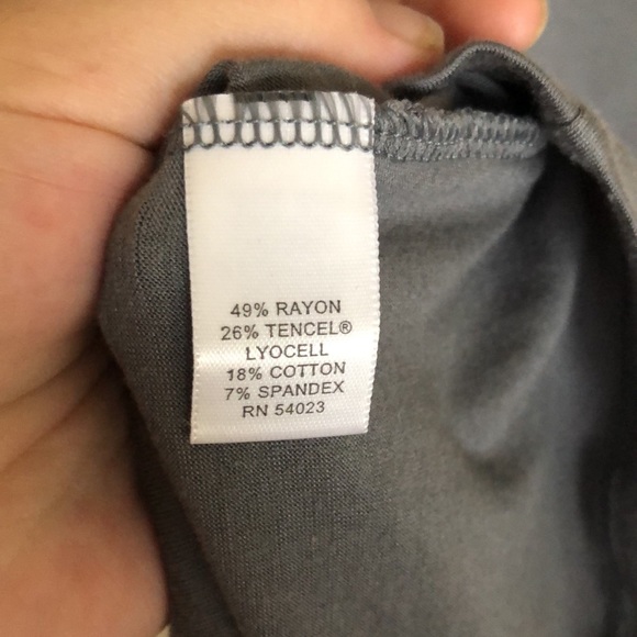 Banana Republic Textured Tee - Picture 6 of 6